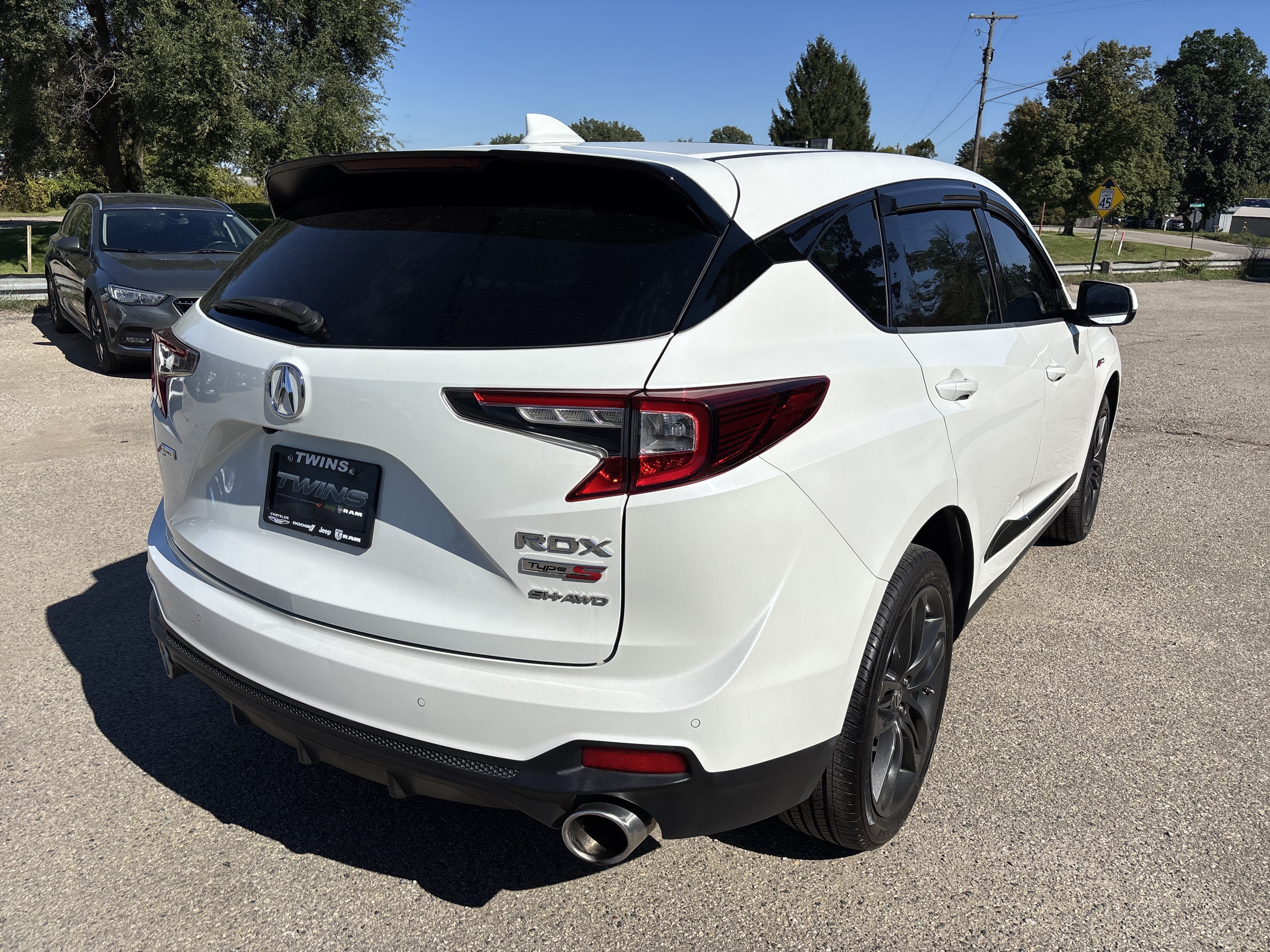 Used 2021 Acura RDX w/ Advance Package AWD/4WD image 3