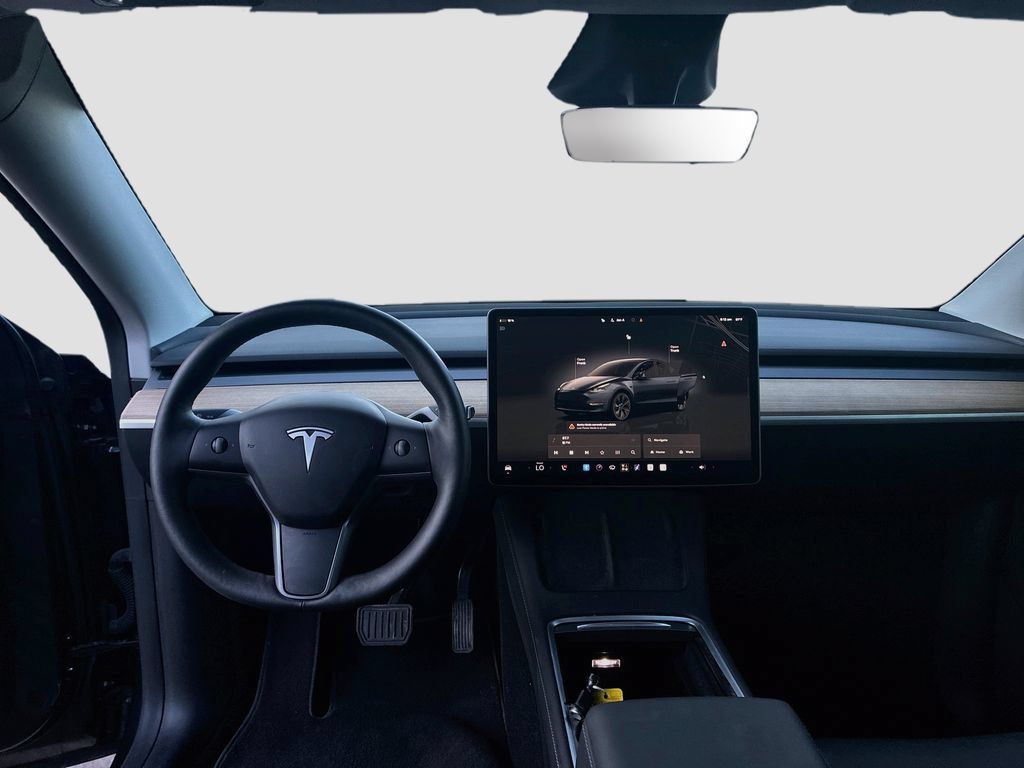 Used 2025 Tesla Model Y Long Range RWD image 22