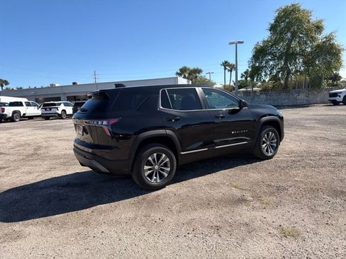 New 2026 Chevrolet Equinox LT w/ Convenience Package II FWD image 12