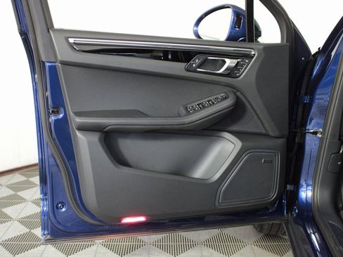 New 2026 Porsche Macan image 15