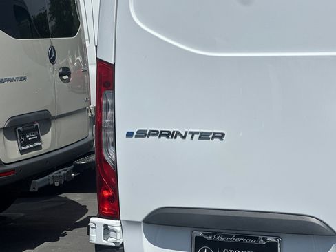 New 2024 Mercedes-Benz eSprinter 170 Cargo image 25