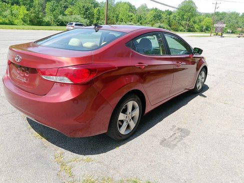 Used 2013 Hyundai Elantra GLS w/ Preferred Pkg FWD image 6