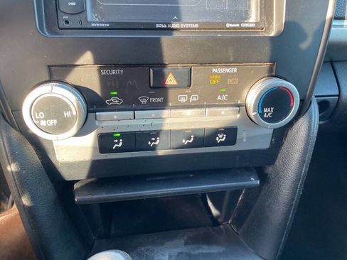 Used 2014 Toyota Camry SE w/ Fleet Convenience Package FWD image 47