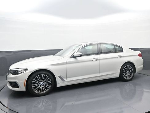Used 2018 BMW 530i xDrive AWD/4WD image 4