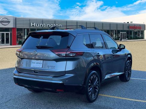 Certified 2026 Nissan Rogue Platinum w/ Platinum Premium Package image 8