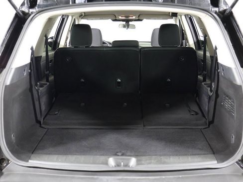 Used 2024 Nissan Pathfinder S image 17