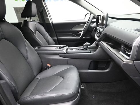 Used 2025 Toyota Grand Highlander AWD image 7