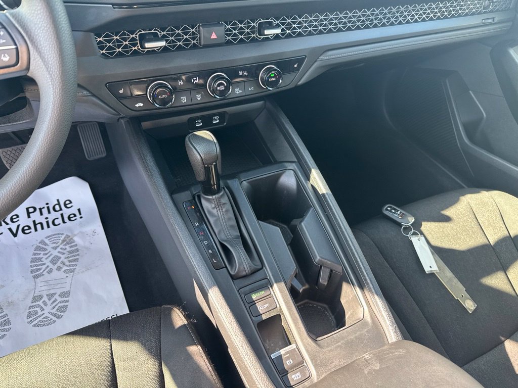 Used 2025 Honda Accord SE image 18