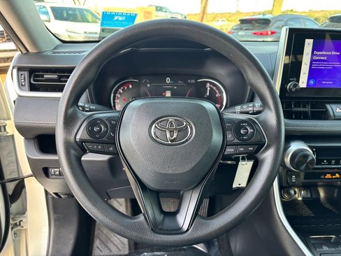 Certified 2024 Toyota RAV4 LE image 21