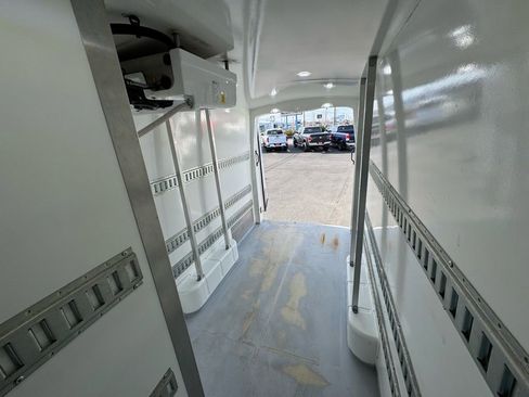 Used 2020 Ford Transit 350 Base image 22