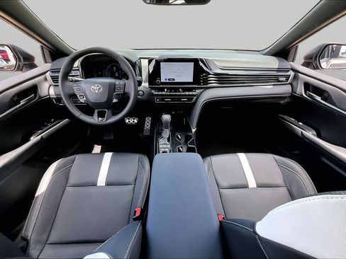 Used 2026 Toyota Camry SE w/ Convenience Package FWD image 15