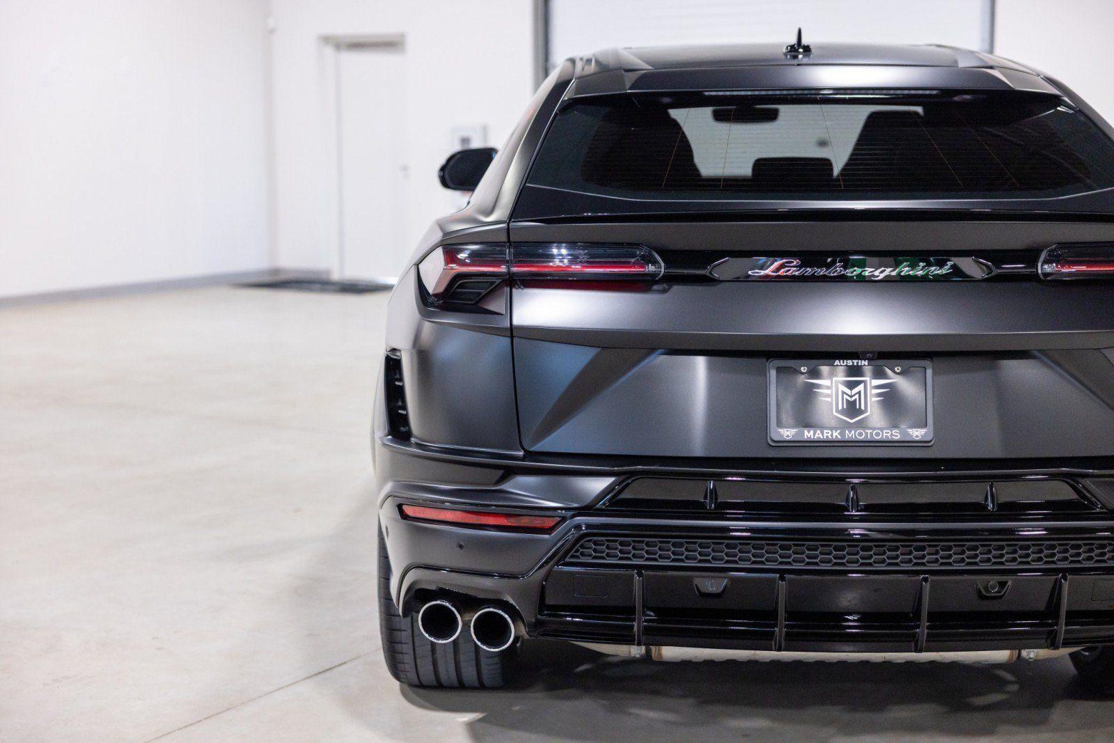 Used 2024 Lamborghini Urus S AWD/4WD image 14