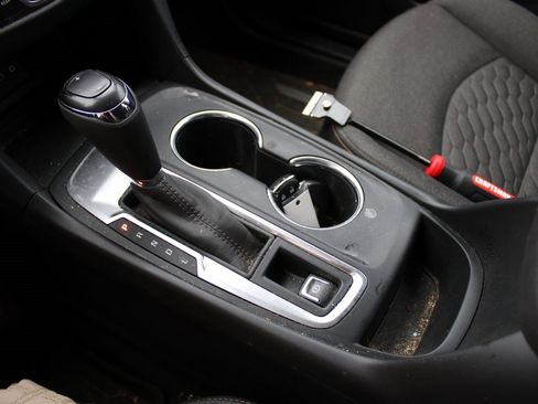 Used 2020 Chevrolet Equinox LT image 26