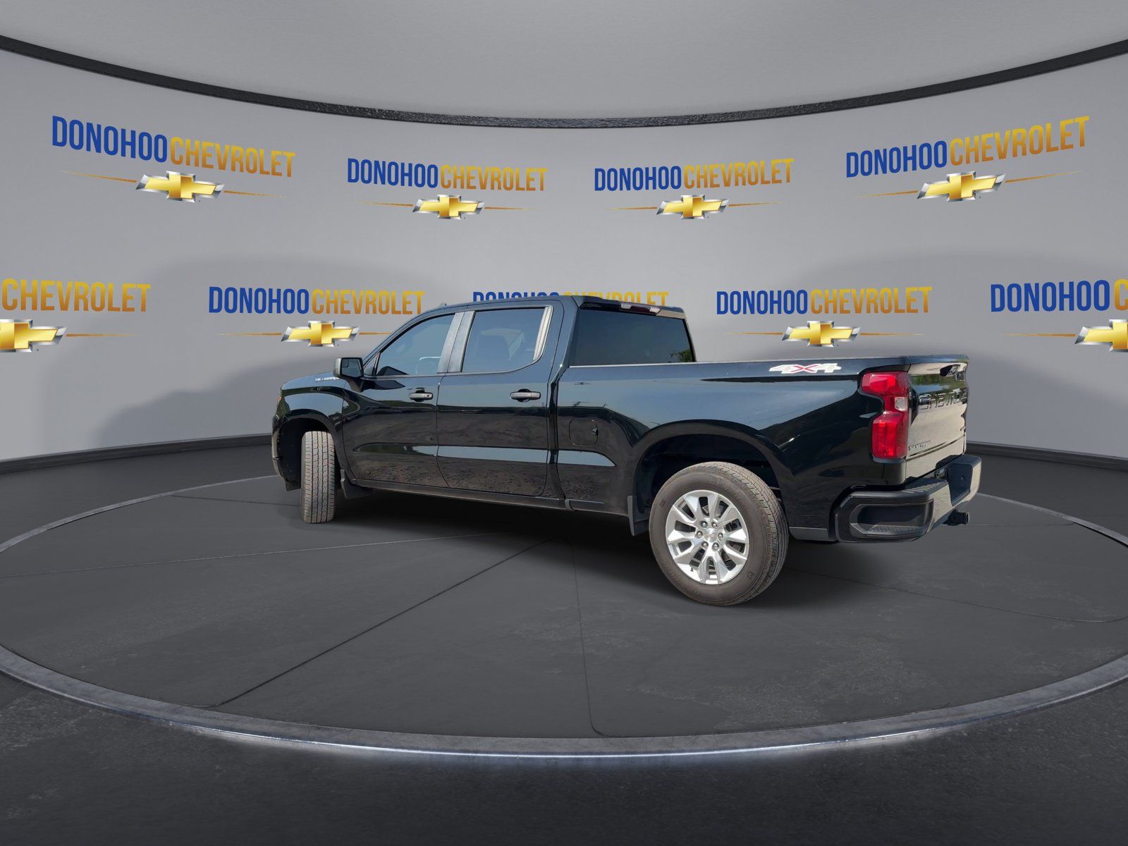 Used 2024 Chevrolet Silverado 1500 Custom AWD/4WD image 9