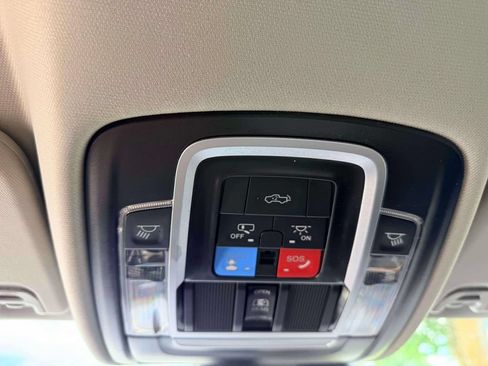 Used 2025 RAM 1500 Limited w/ Trailer Tow Group AWD/4WD image 25