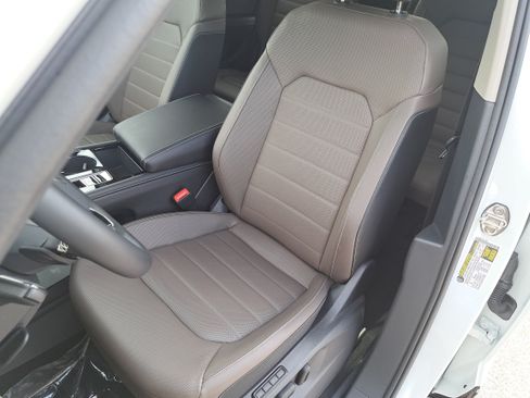 Certified 2026 Volkswagen Atlas SEL AWD/4WD image 16