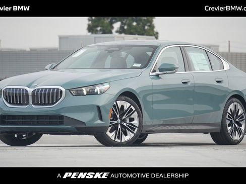 Used 2025 BMW 530i image 1