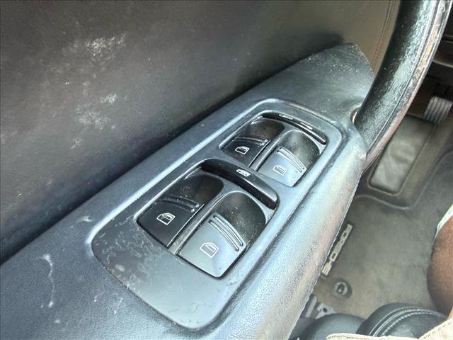 Used 2004 Porsche Cayenne Turbo AWD/4WD image 12