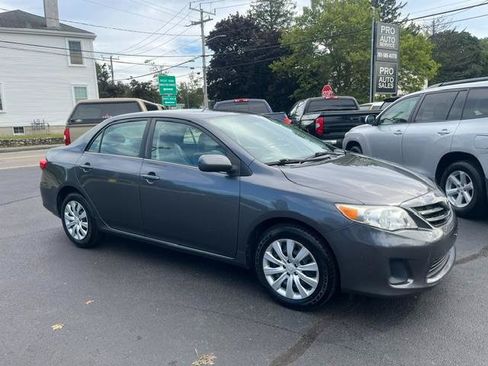 Used 2013 Toyota Corolla LE FWD image 1