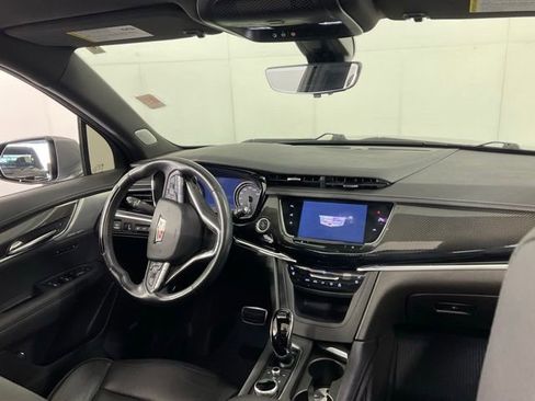 Used 2023 Cadillac XT6 Sport w/ Technology Package AWD/4WD image 27
