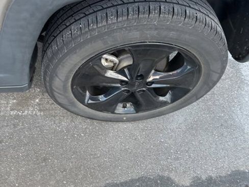 Used 2018 Jeep Compass Latitude image 6