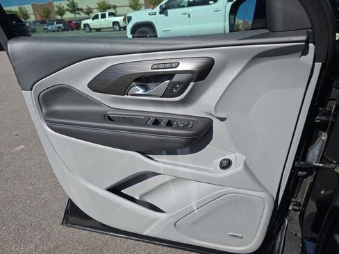 Used 2022 GMC Terrain SLT w/ Infotainment Package II image 26