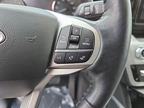 Used 2022 Ford Explorer XLT w/ Equipment Group 202A image 19