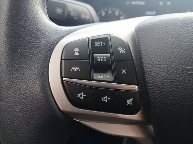 Used 2023 Ford Explorer XLT w/ Equipment Group 202A RWD image 10