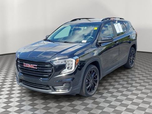 Used 2023 GMC Terrain SLE w/ Driver Convenience Package FWD image 3
