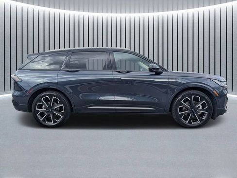 Certified 2024 Lincoln Nautilus Reserve w/ Equipment Group 203A image 2