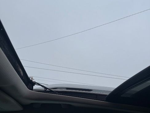 Used 2015 Jeep Cherokee Limited image 18