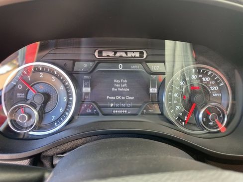 Used 2019 RAM 1500 Laramie image 32
