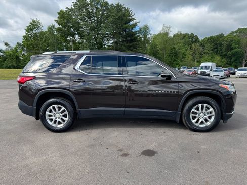 Used 2018 Chevrolet Traverse LT FWD image 6