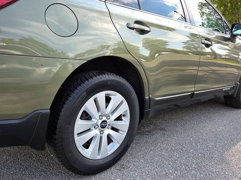 Used 2016 Subaru Outback 2.5i Premium AWD/4WD image 15