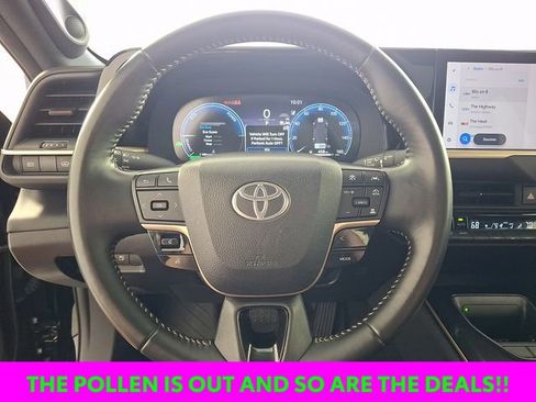 Certified 2024 Toyota Crown Limited image 25