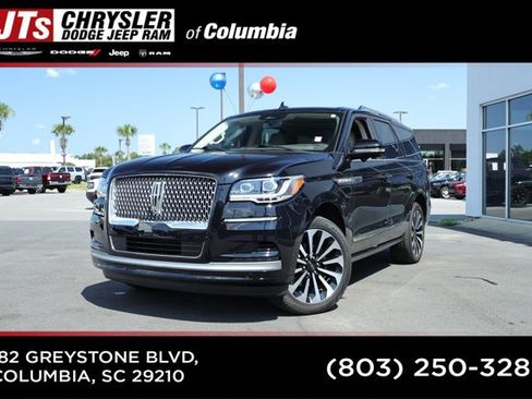 Used 2023 Lincoln Navigator Reserve AWD/4WD image 1