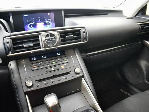 Used 2020 Lexus IS 300 image 42