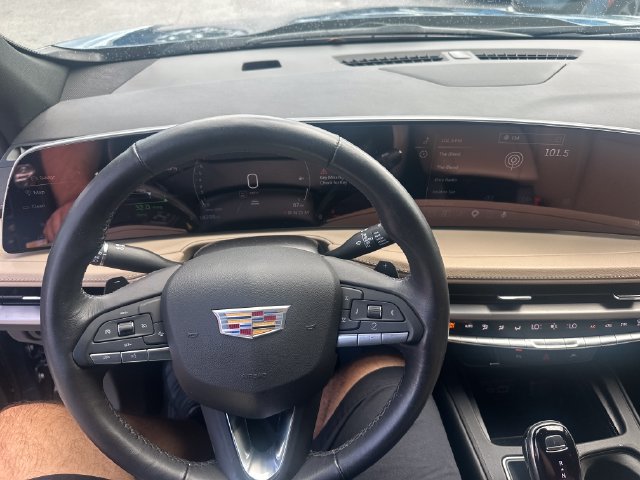 Certified 2024 Cadillac XT4 Premium Luxury FWD image 12