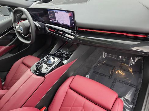 Used 2026 BMW 530i w/ Premium Package image 29