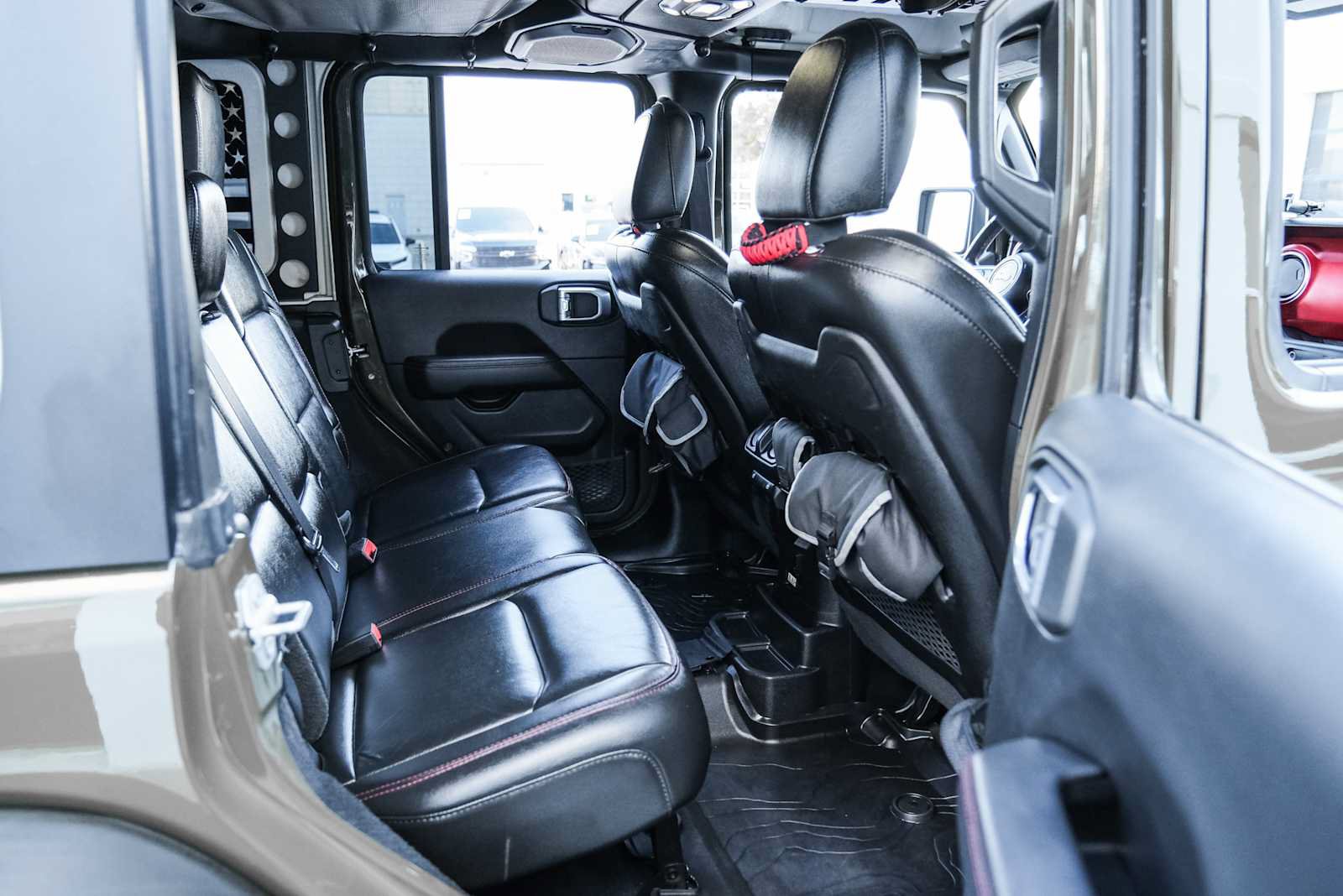 Used 2021 Jeep Wrangler Unlimited Rubicon AWD/4WD image 37