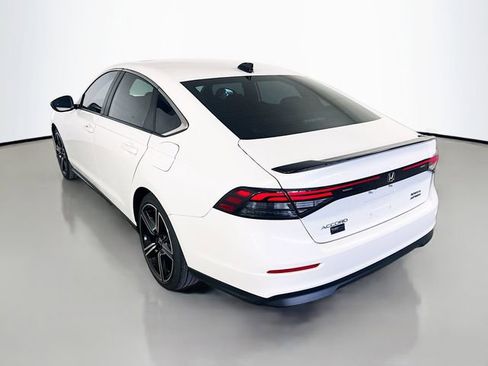 Used 2024 Honda Accord Sport image 6