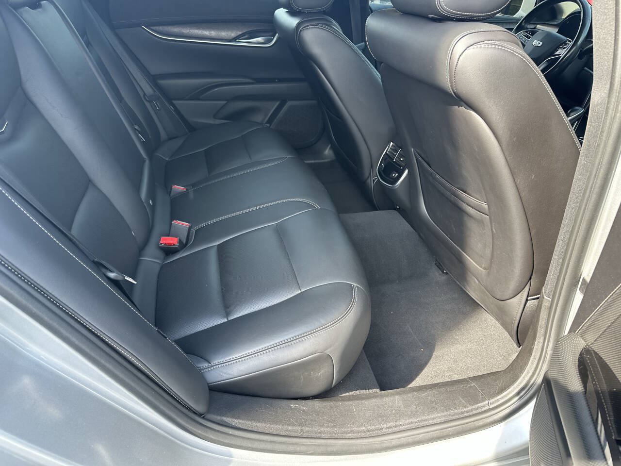 Used 2018 Cadillac XTS Luxury FWD image 16