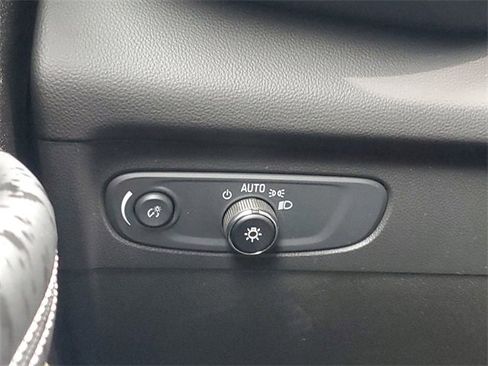 Used 2022 Buick Envision Preferred image 18