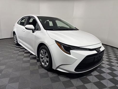 Used 2024 Toyota Corolla LE image 10