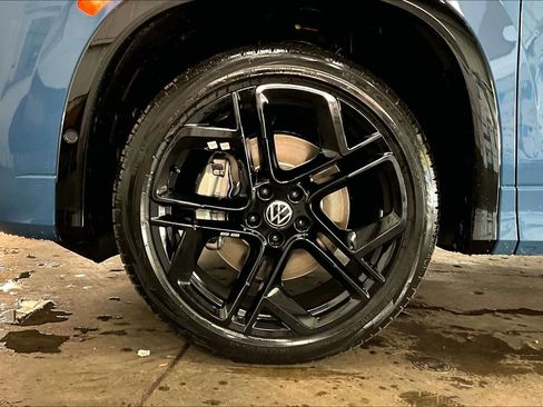 New 2026 Volkswagen Tiguan SE R-Line image 14