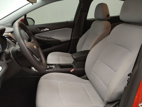 Used 2019 Chevrolet Cruze LS w/ LS Convenience Package FWD image 17