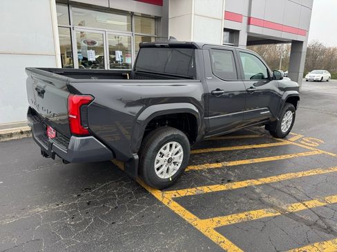 New 2025 Toyota Tacoma SR5 image 7