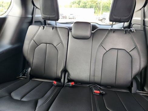 New 2026 Chrysler Pacifica Select w/ S Appearance Package image 9
