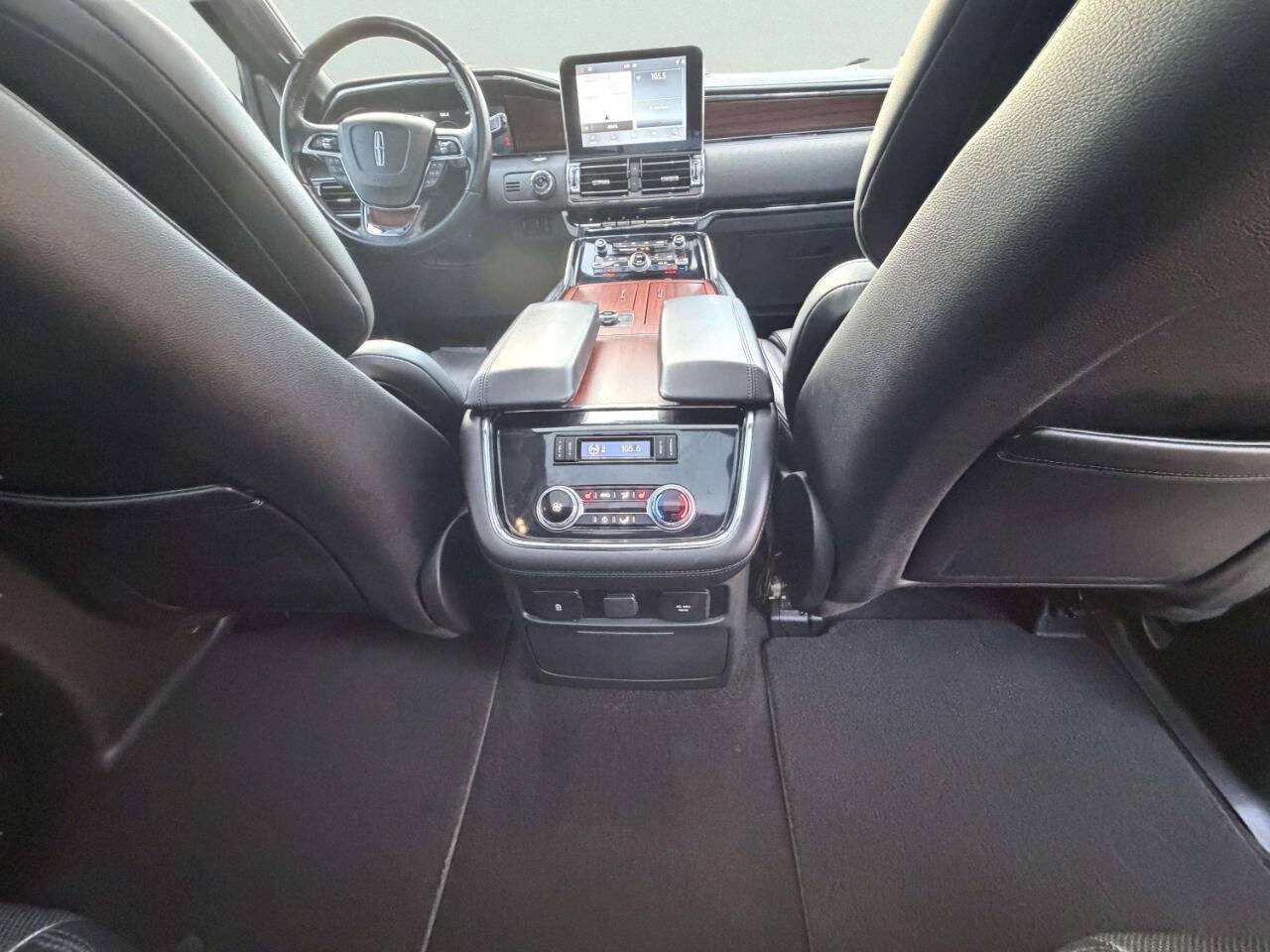 Used 2020 Lincoln Navigator L Reserve AWD/4WD image 25