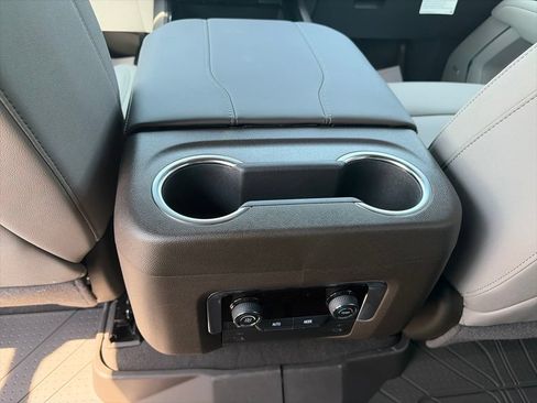 New 2026 Chevrolet Suburban LT w/ Comfort Package AWD/4WD image 13